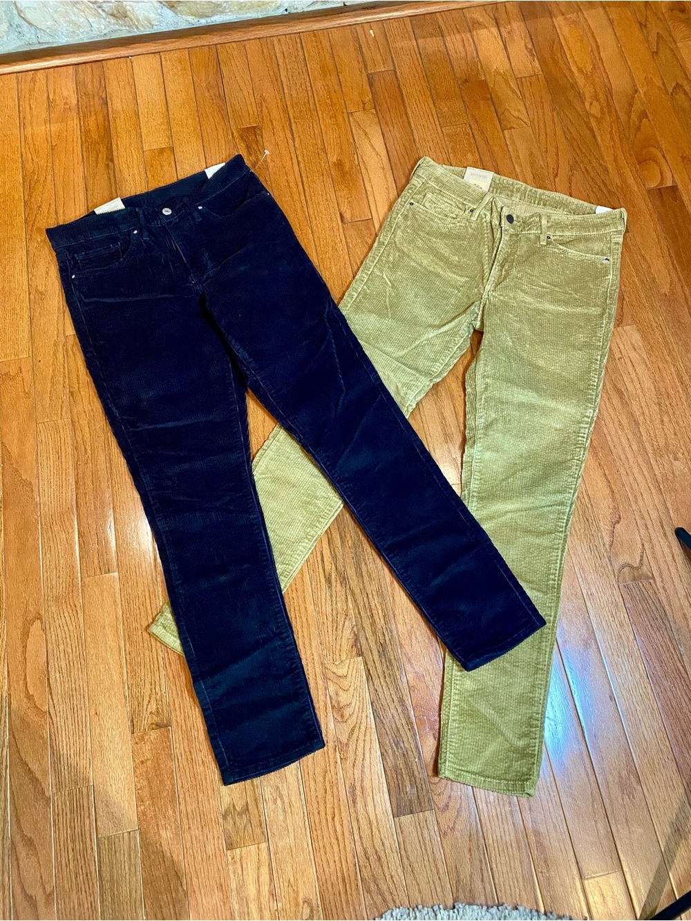 Bundle of 2 Levi’s Pants NWT